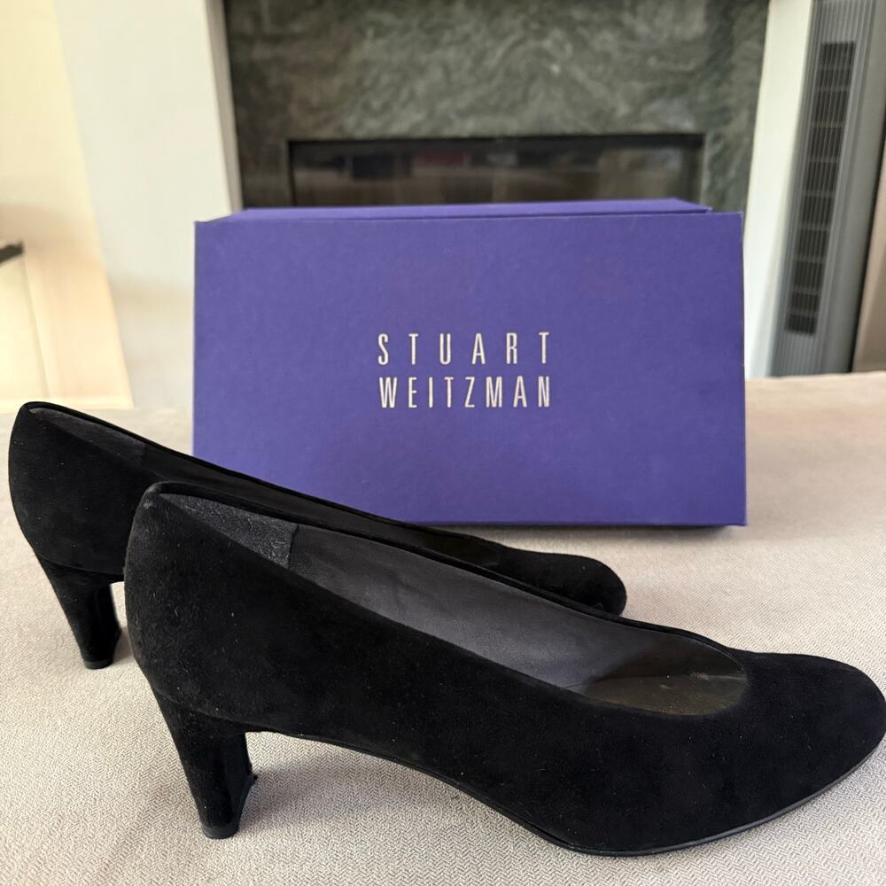 Stuart Weitzman Mintulip Black Suede Kitten Heel Pumps Women's Size 8.5